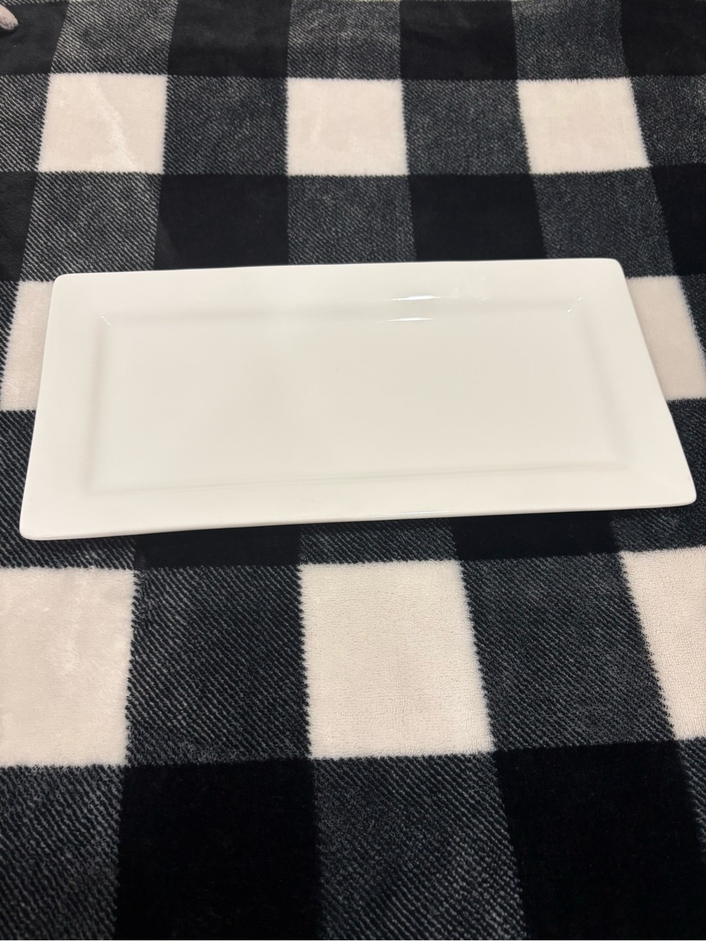 Pier1 White Rectangular Serving Platter - Classic Home Dining, perfect condition - Picture 2 of 4